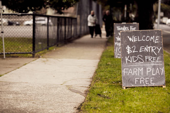 Photography Portfolio by P-O-L-O: Caulfield-Farmers-Market-Welcome-